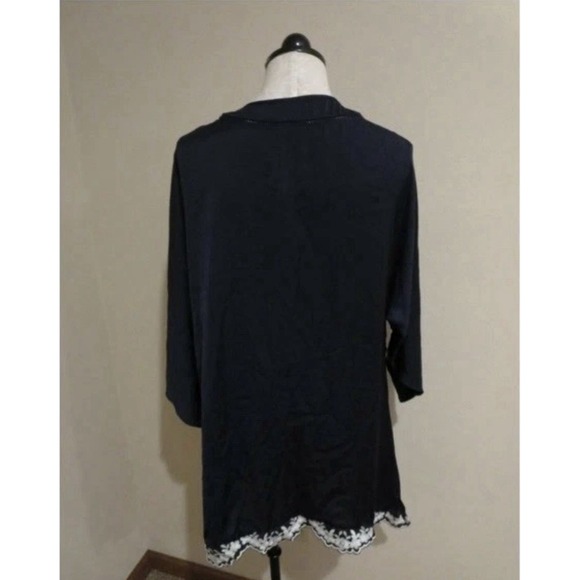 Anthropologie Eloise Lune Embroidered Robe XS/S EUC **Missing Sash** Navy Floral - Picture 5 of 10
